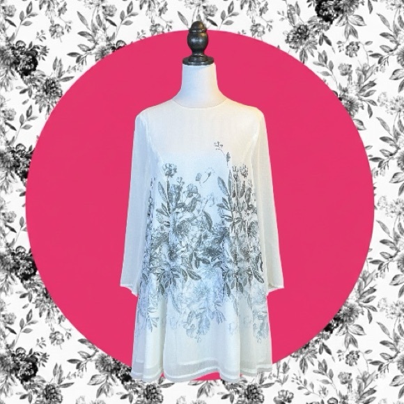 Urban Outfitters Dresses & Skirts - Urban Outfitters Kimchi Blue White & Black Grey Floral Print Mini Dress M